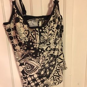 Tara Grinna Underwire Swim Top